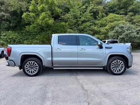 Used 2023 GMC Sierra 1500 Denali Ultimate AWD/4WD image 3