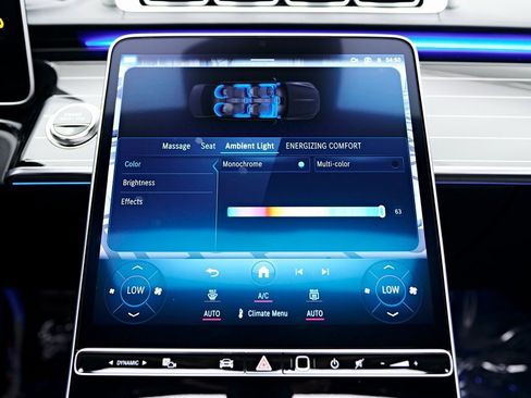 Used 2025 Mercedes-Benz Maybach S 580 4MATIC image 94