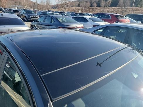 Used 2025 Volkswagen Jetta GLI Autobahn w/ GLI Black Package image 5