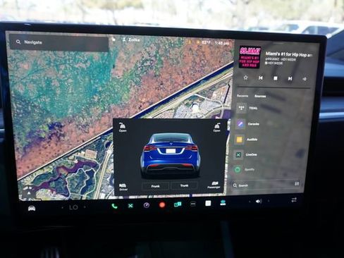 Used 2024 Tesla Model X image 6