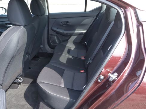 Used 2025 Nissan Sentra SV FWD image 8