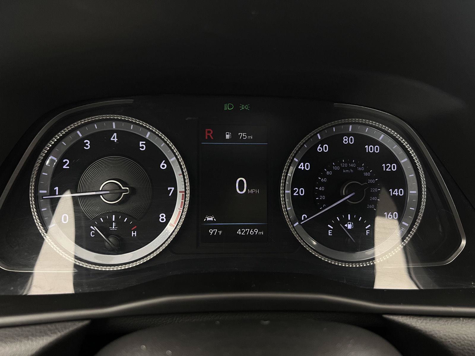 Used 2023 Hyundai Sonata SEL w/ Winter Weather Package FWD image 2