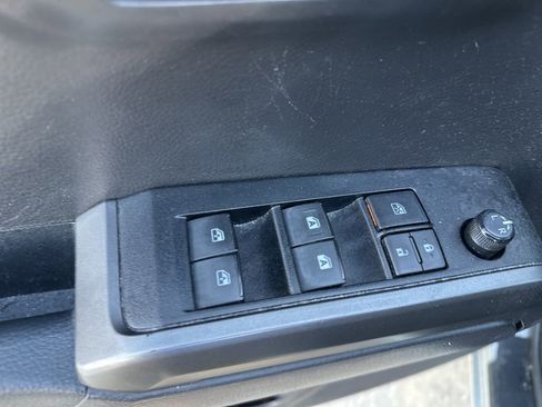 Used 2022 Toyota Tacoma TRD Sport image 7