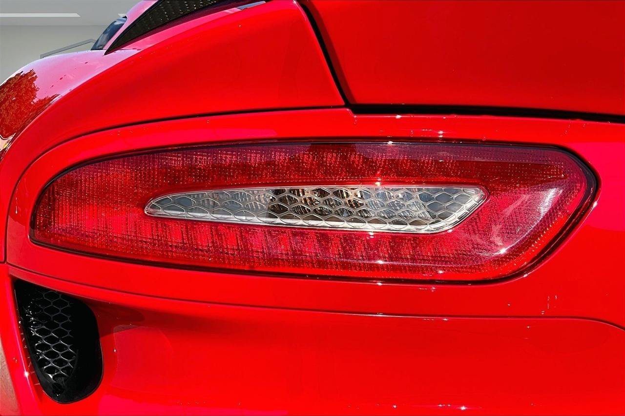Used 2016 Dodge Viper SRT-10 RWD image 24