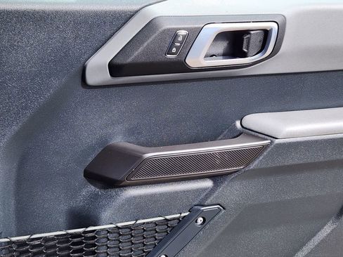 Used 2024 Ford Bronco Everglades image 13