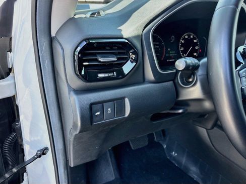 Certified 2025 Honda Pilot EX-L image 11