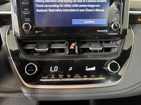 Used 2021 Toyota Corolla SE FWD image 17