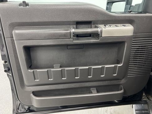 Used 2014 Ford F350 Lariat image 5