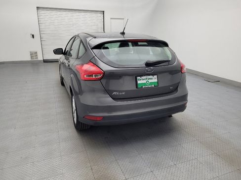 Used 2018 Ford Focus SE FWD image 6
