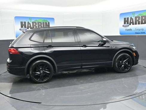 Used 2023 Volkswagen Tiguan SE R-Line FWD image 6