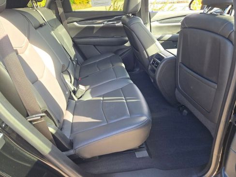 Used 2020 Cadillac XT5 Premium Luxury image 11