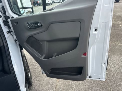 New 2026 Ford Transit 250 148 Medium Roof image 35
