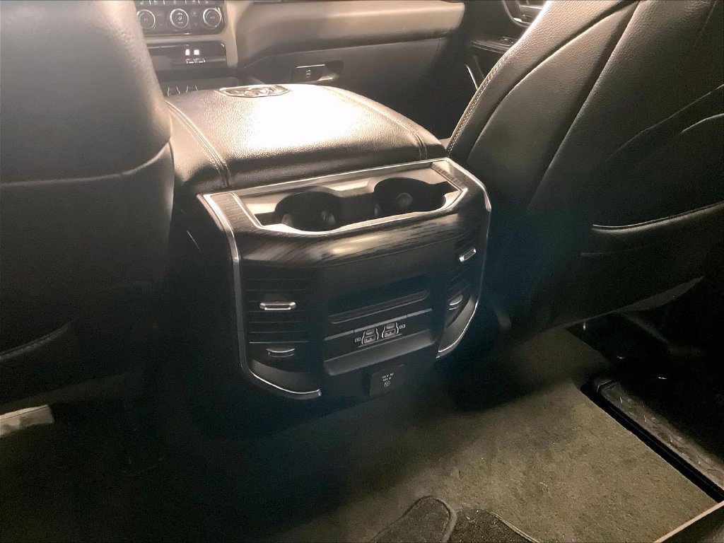 Used 2024 RAM 1500 Laramie AWD/4WD image 27