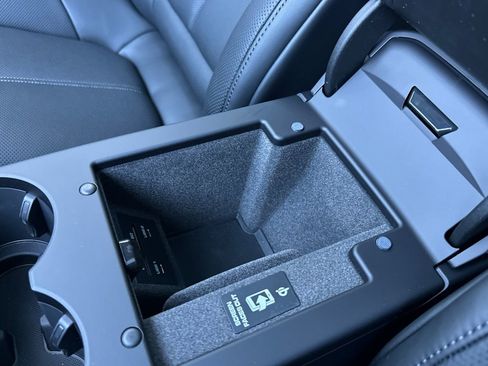 New 2026 Porsche Macan image 27