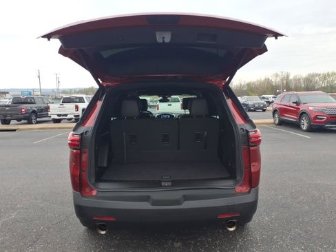 Used 2023 Chevrolet Traverse LT image 6
