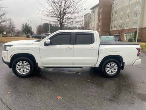 Used 2023 Nissan Frontier SV w/ SV Convenience Package image 4