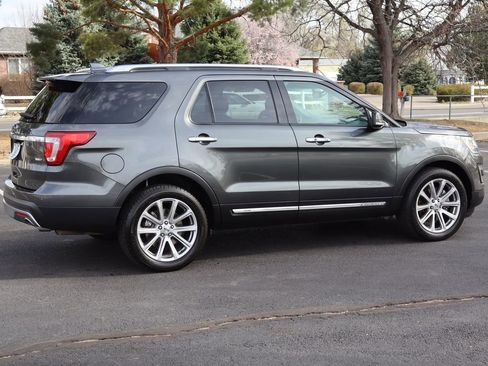 Used 2016 Ford Explorer Limited image 4