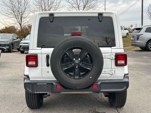 Used 2020 Jeep Wrangler Unlimited Sahara image 6