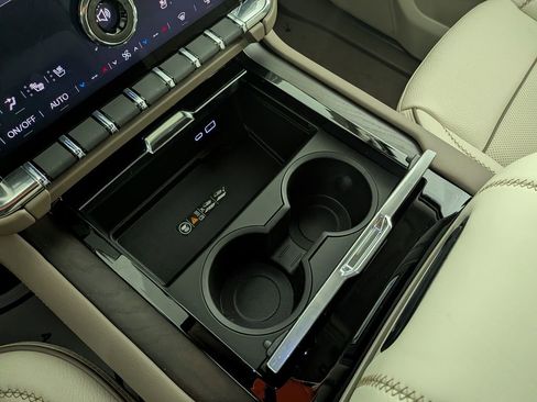 New 2026 GMC Yukon Denali w/ Denali Reserve Package image 28