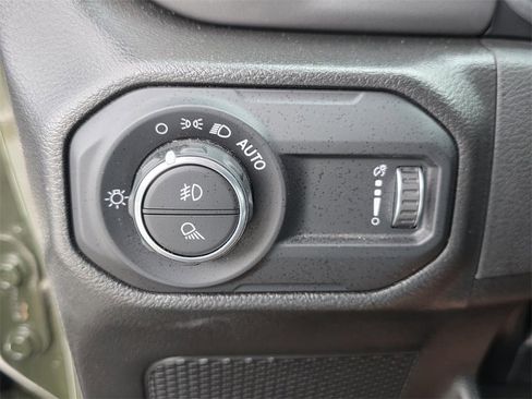 Used 2023 Jeep Gladiator Willys image 24