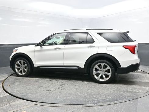 Used 2020 Ford Explorer Platinum w/ Premium Technology Package image 4
