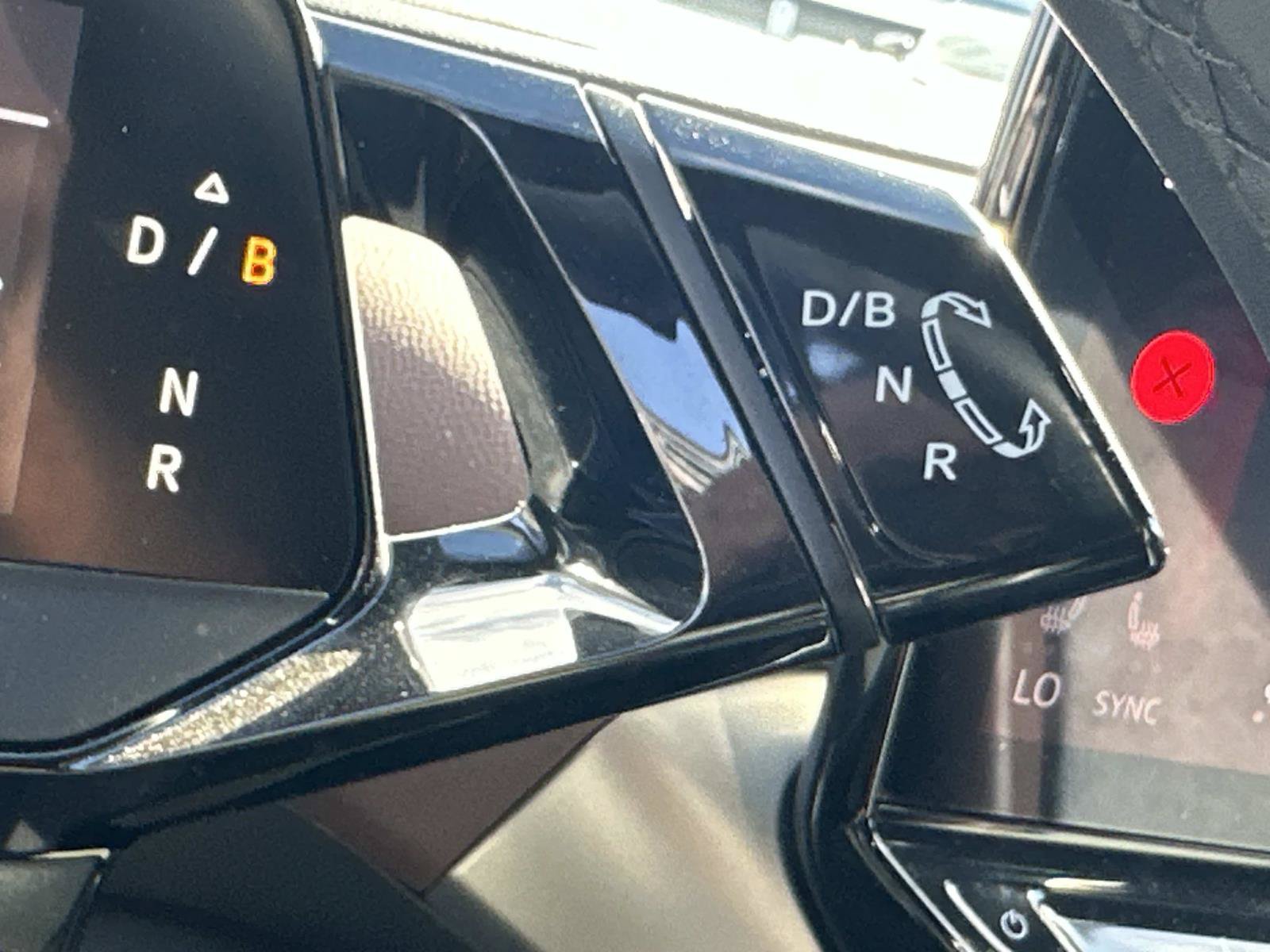 Certified 2023 Volkswagen ID.4 Pro RWD image 17
