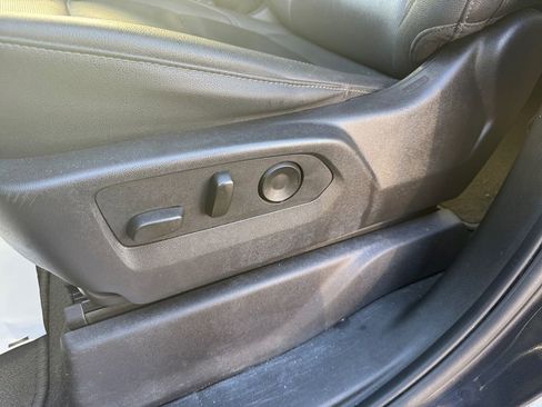 Used 2024 GMC Sierra 1500 SLT image 26