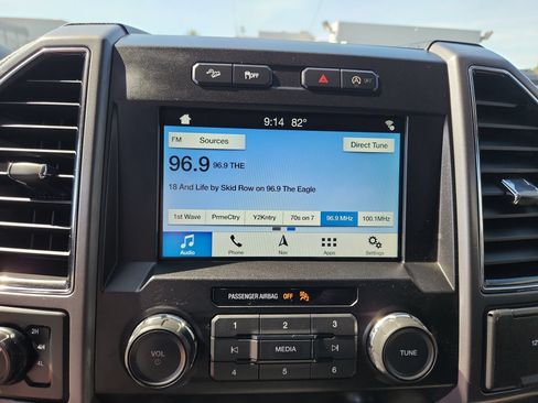 Used 2019 Ford F150 XLT w/ Equipment Group 302A Luxury AWD/4WD image 12