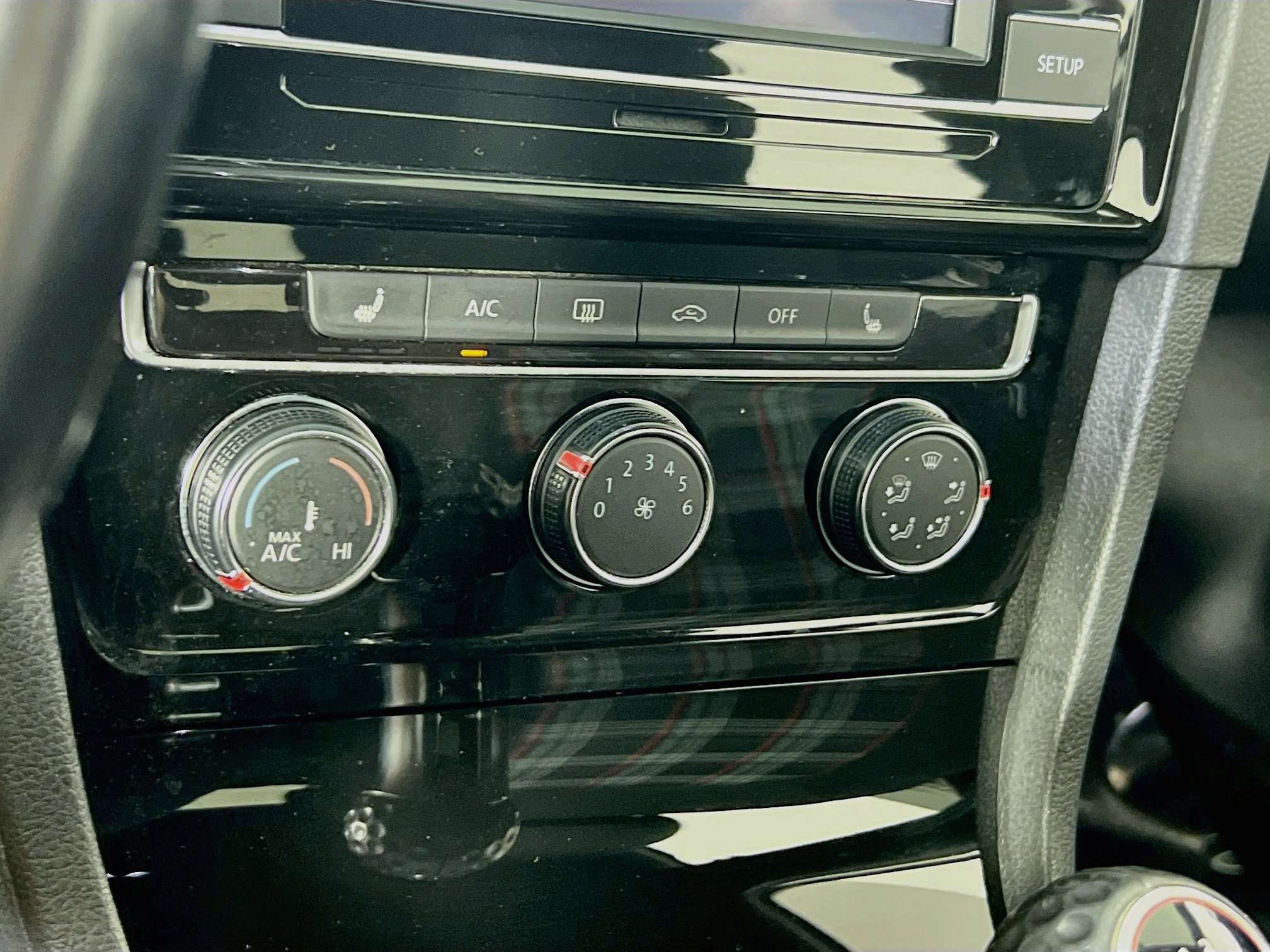 Used 2018 Volkswagen GTI S FWD image 15