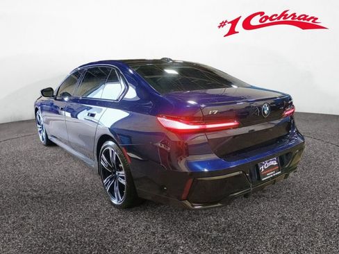 Used 2023 BMW i7 xDrive60 AWD/4WD image 18