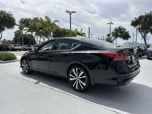 Used 2020 Nissan Altima 2.5 SR FWD image 26