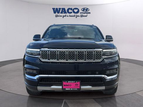 Used 2022 Jeep Grand Wagoneer Series III image 3
