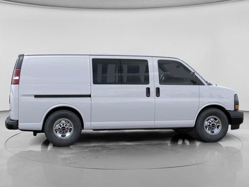 New 2026 GMC Savana 2500 RWD image 5
