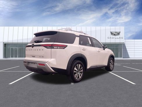 Used 2023 Nissan Pathfinder SL image 8