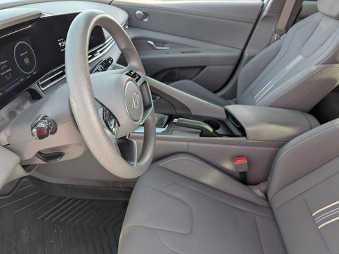 Used 2024 Hyundai Elantra SEL image 23