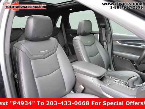 Used 2023 Cadillac XT5 Premium Luxury image 16