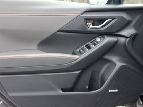 Used 2025 Subaru Crosstrek 2.5i Limited image 12