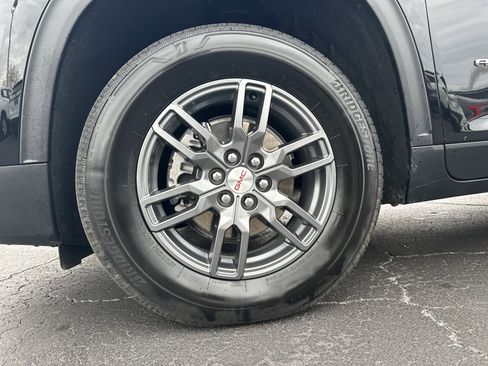 Used 2025 GMC Acadia Elevation image 12