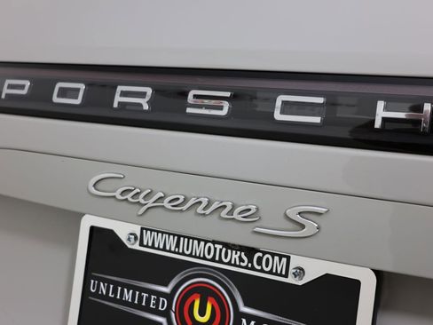 Used 2020 Porsche Cayenne S AWD/4WD image 16
