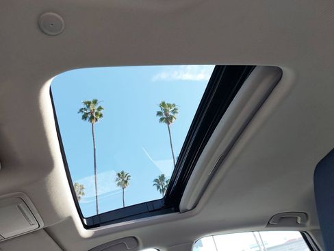 Certified 2025 Honda Accord SE image 30