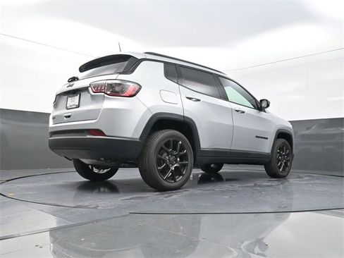 New 2026 Jeep Compass Latitude image 23
