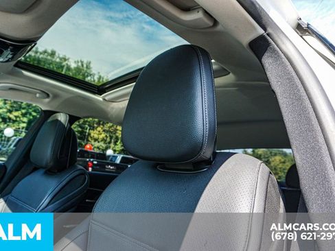 Used 2022 Mercedes-Benz C 300 Sedan image 18