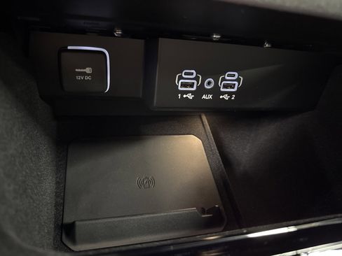 Used 2025 Jeep Wagoneer 2WD image 28