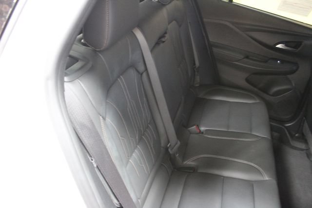 Certified 2025 Buick Envista Avenir FWD image 9