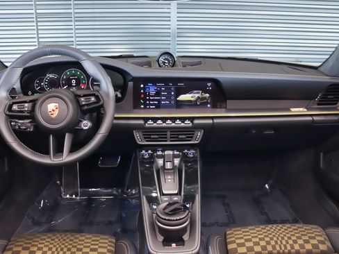 New 2026 Porsche 911 GTS image 13