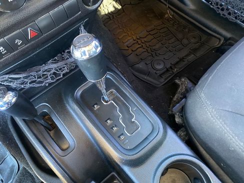 Used 2018 Jeep Wrangler Sport image 19