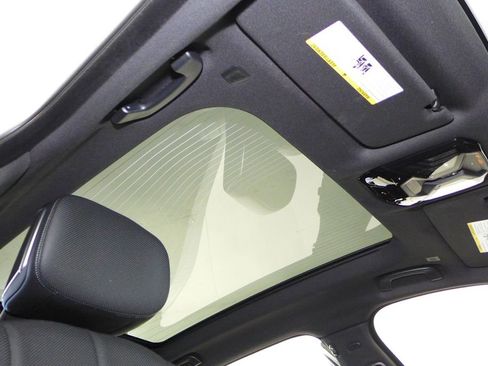 Used 2023 BMW 740i w/ Parking Assistance Package image 18