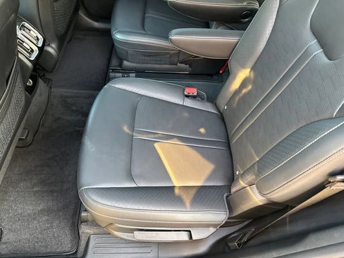 Used 2024 Kia Sorento SX FWD image 15