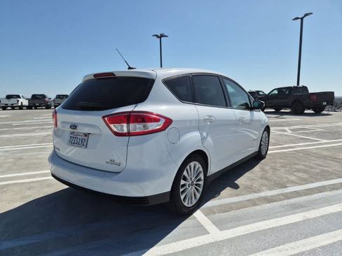 Used 2017 Ford C-MAX SE w/ Cargo Management Package FWD image 5