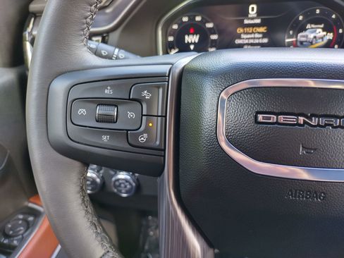 Used 2025 GMC Sierra 3500 Denali Ultimate image 20